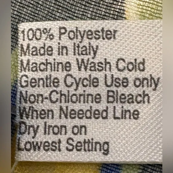 NWT Elaine Gold Elegant Abstract Geometric Multicolor Scarf - Picture 3 of 6